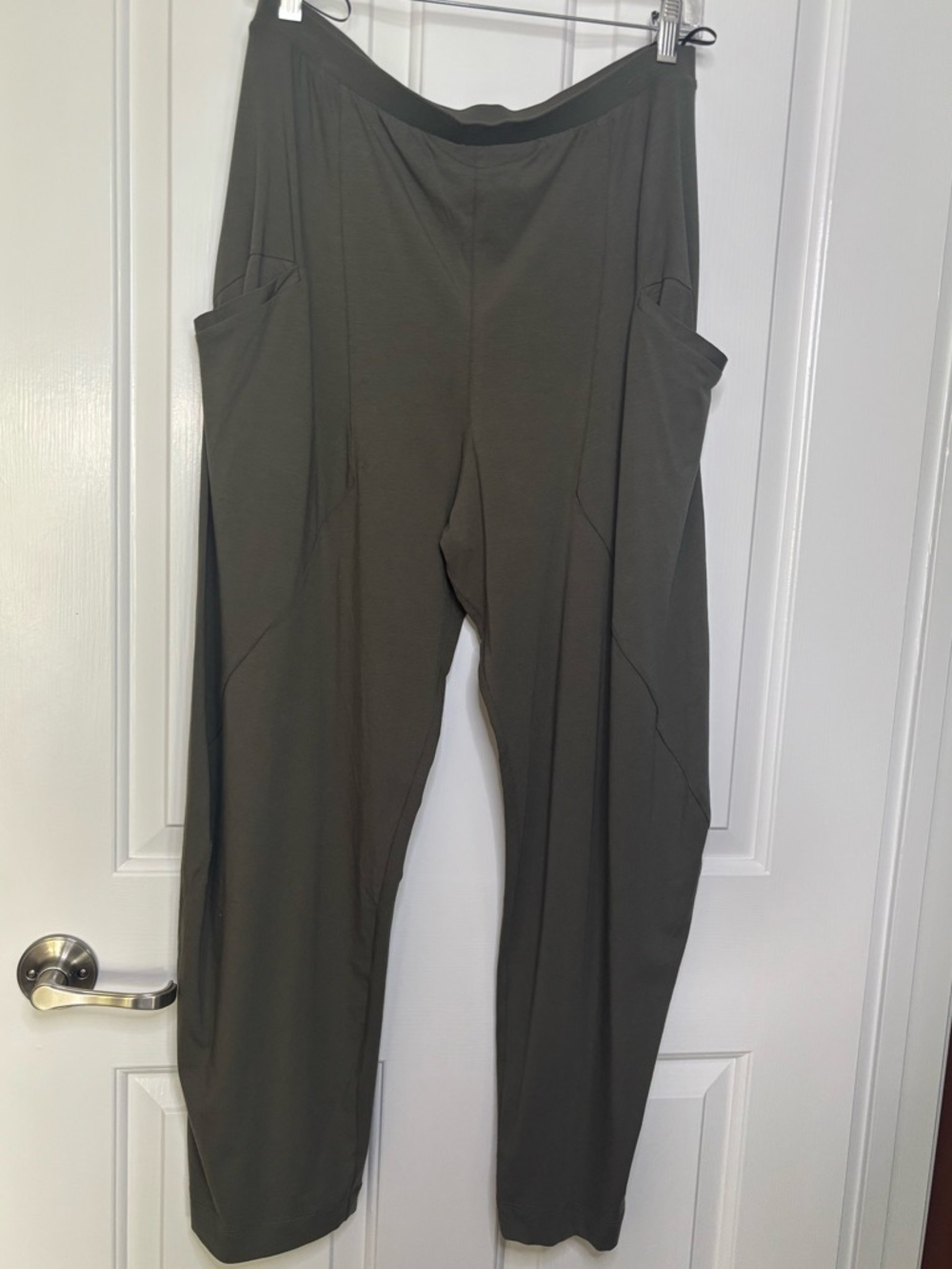 NWT MATTHILDUR Relaxed lightweight High-Waist barrel leg Pants - bark sz L